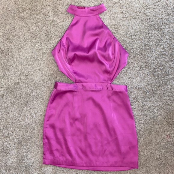 worn twice NBD pink halter dress with back cut outs, size medium - Picture 5 of 6
